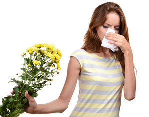 у женщины аллергия на цветы