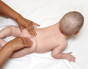 массаж попы новорожденного