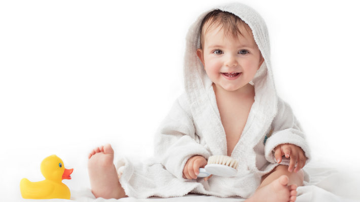 ребенок в полотенце