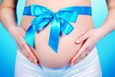 беременная с голубой полоской