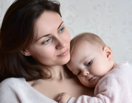 мама с ребенком не спит